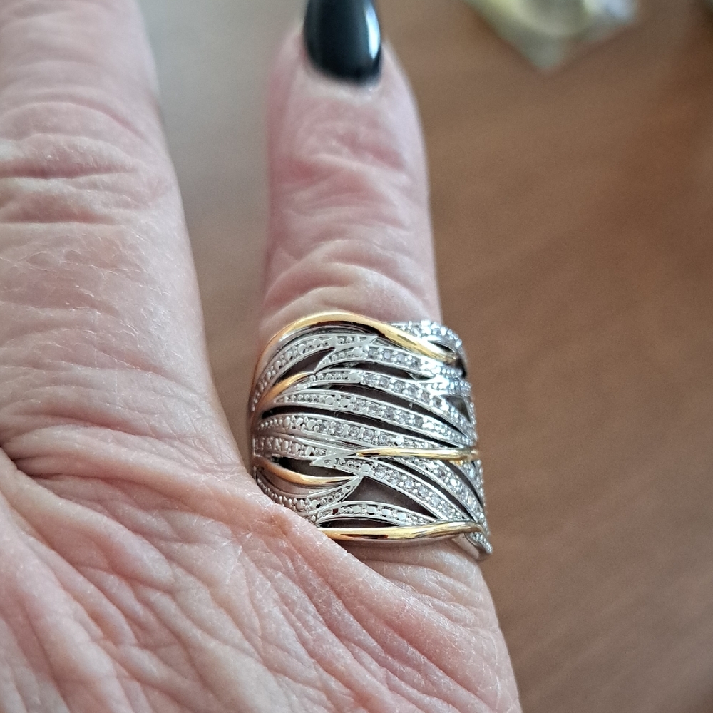Elegant Gold and Silver Women's Ring 7